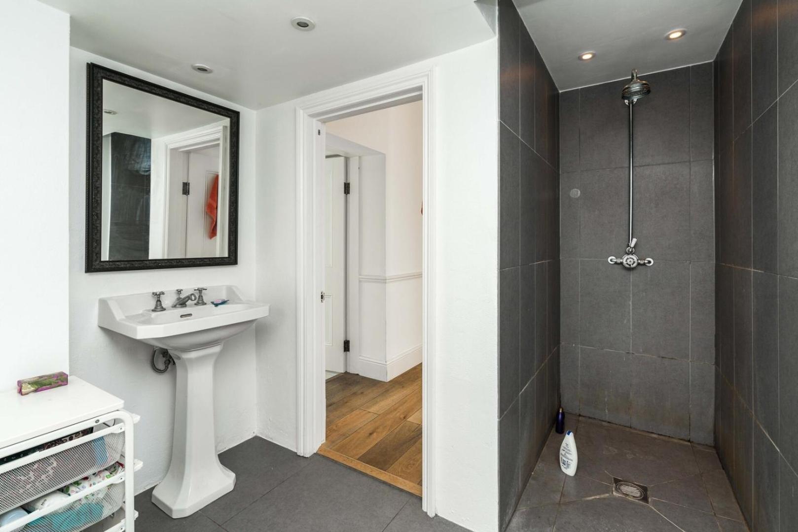 Fantastic 3 Bedroom Flat West Hampstead Londres Extérieur photo