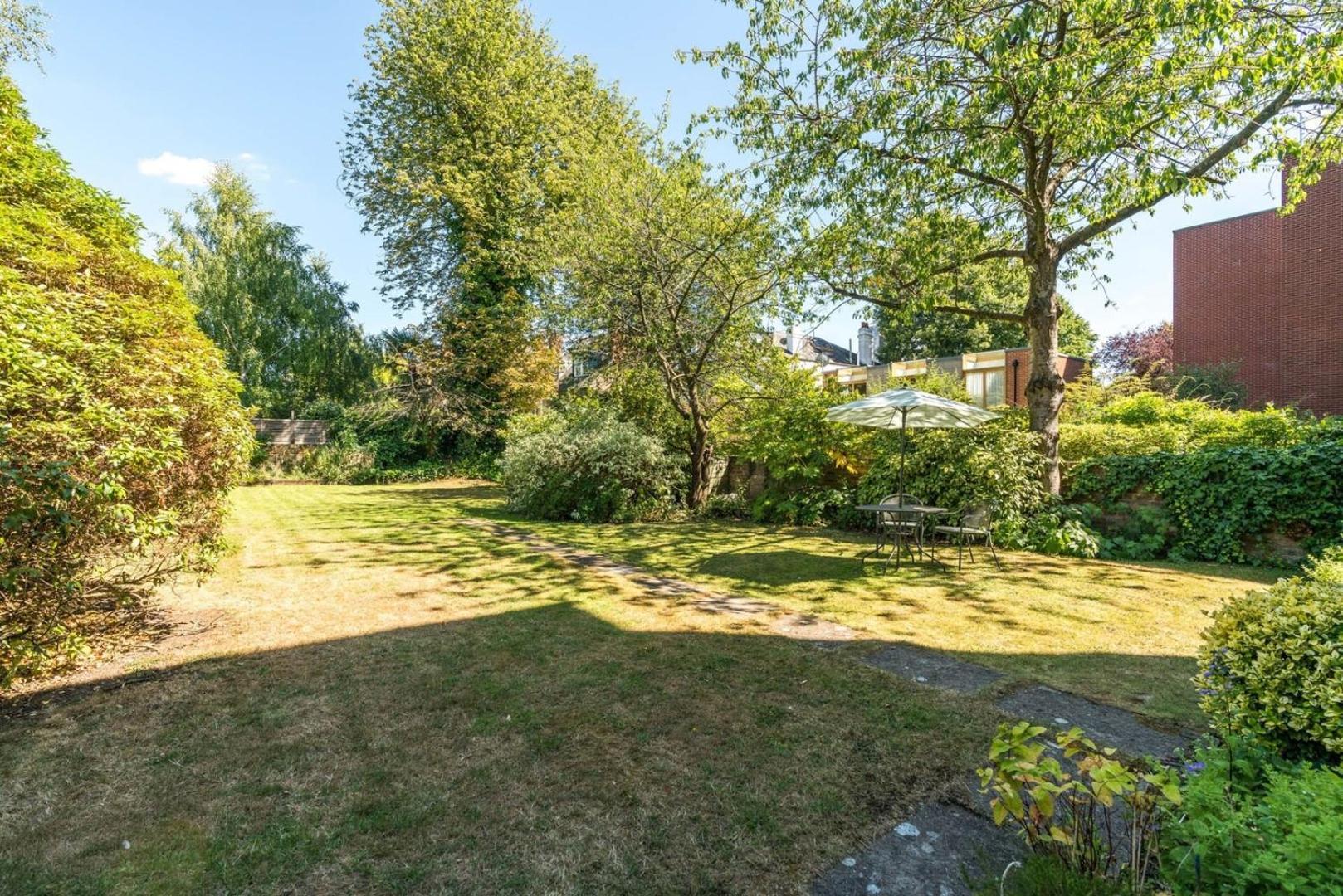 Fantastic 3 Bedroom Flat West Hampstead Londres Extérieur photo